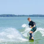 Ski nautique sur le lac de Sanguinet